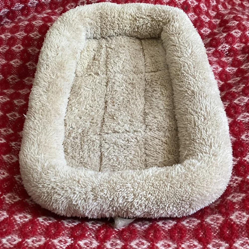 Petco Small Pet Faux Fur Bed